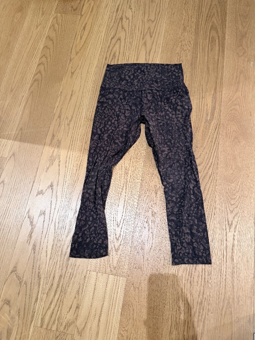 Women's Lululemon Super hi Rise capri leggings